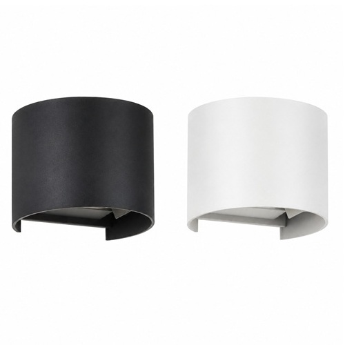 Round wall light for outdoor in black and white