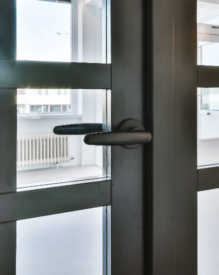 MOVI Door